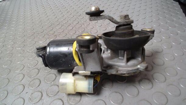 Foto: SCHEIBENWISCHERMOTOR VORN eines Subaru Impreza 2.0 4WD