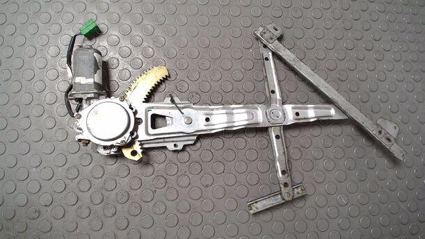 Foto: FENSTERHEBER ELEKTRISCH HINTEN LINKS eines Subaru Impreza 2.0 4WD