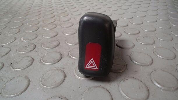 Foto: WARNBLINKSCHALTER eines Subaru Impreza 2.0 4WD