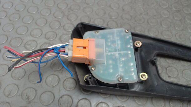Foto: FENSTERHEBERSCHALTER eines Subaru Impreza 2.0 4WD