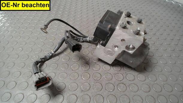 Foto: HAUPTBREMSAGGREGAT ABS eines Subaru Impreza 2.0 4WD