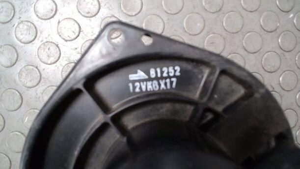 Foto: HEIZUNGSGEBLÄSE eines Subaru Impreza 2.0 4WD