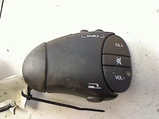 Foto: SCHALTER RADIO eines Renault Megane Cabriolet 1.4