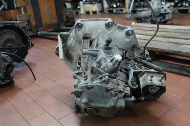 Foto: SCHALTGETRIEBE 4-GANG eines OPEL ASCONA C CC