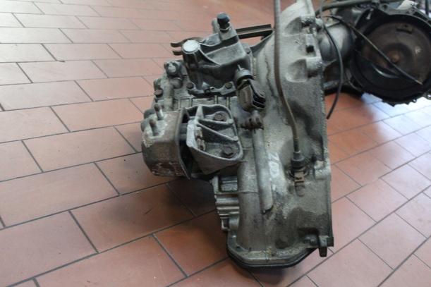 Foto: SCHALTGETRIEBE 4-GANG eines OPEL ASCONA C CC