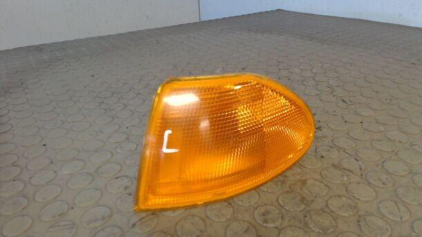 Foto: BLINKER VORN LINKS eines Opel Astra