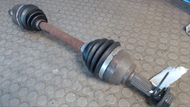 Foto: ANTRIEBSWELLE LINKS eines Ford Fiesta 1.6 TDCI