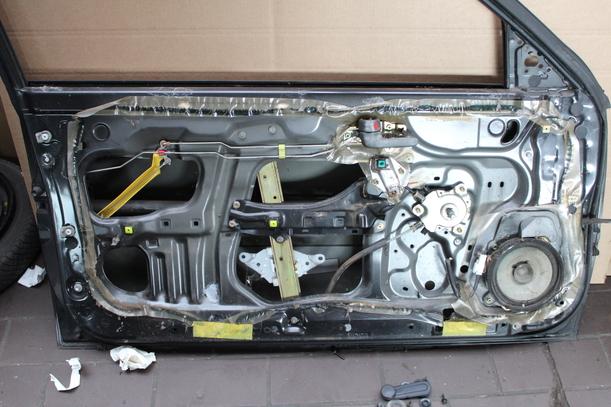 Foto: TÜR VORNE LINKS eines Hyundai Lantra 1.5i