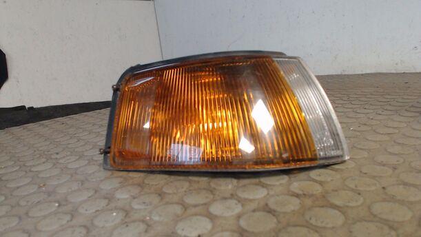 Foto: BLINKER / BLINKLEUCHTE RECHTS eines Mazda 323 1.4i
