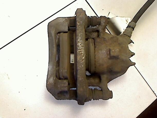 Foto: BREMSSATTEL VORN LINKS eines Volvo 440