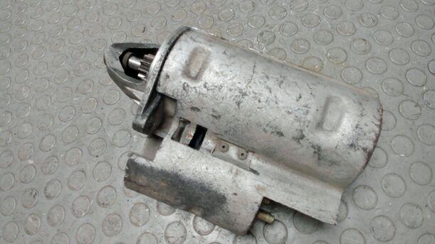 Foto: ANLASSER / STARTER BOSCH ( SCHALTGETRIEBE ) eines Ford Sierra
