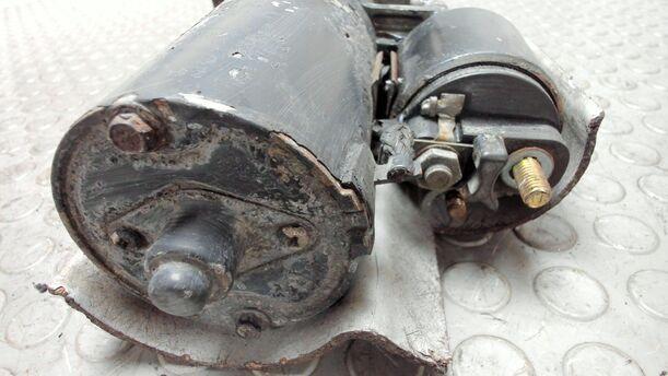 Foto: ANLASSER / STARTER BOSCH ( SCHALTGETRIEBE ) eines Ford Sierra