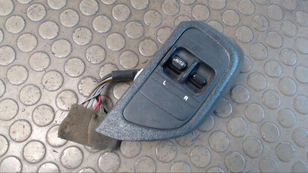Foto: FENSTERHEBERSCHALTER eines Rover 216i Cabriolet s