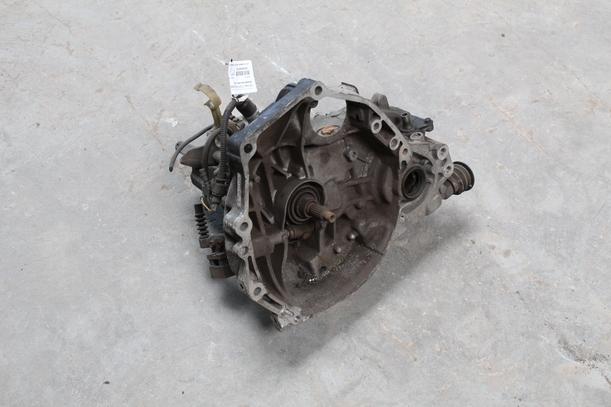 Foto: SCHALTGETRIEBE  5-GANG eines Rover 216i Cabriolet s