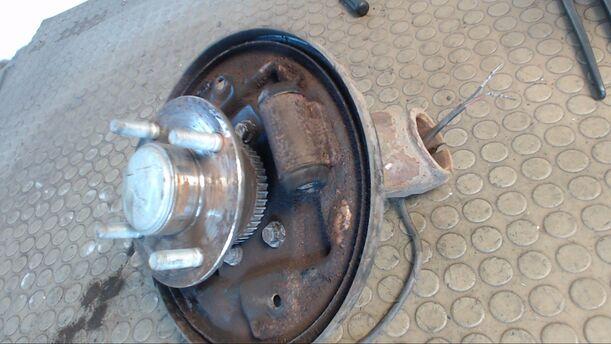 Foto: ACHSSCHENKEL HINTEN LINKS eines Ford Mondeo s