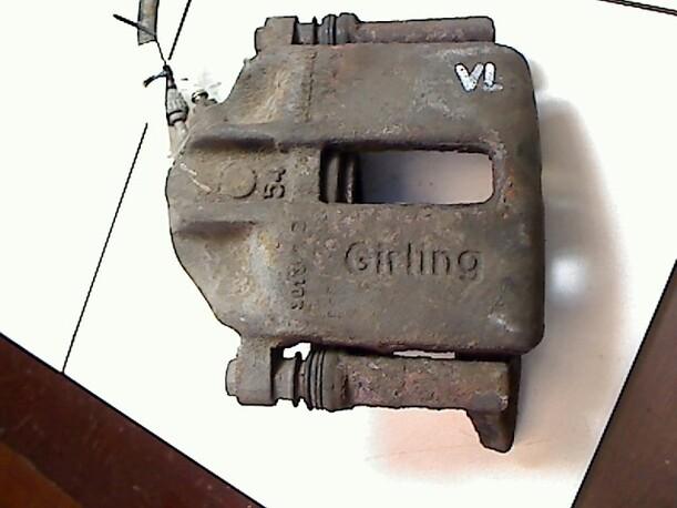 Foto: BREMSSATTEL VORN LINKS eines Peugeot 405 Break s