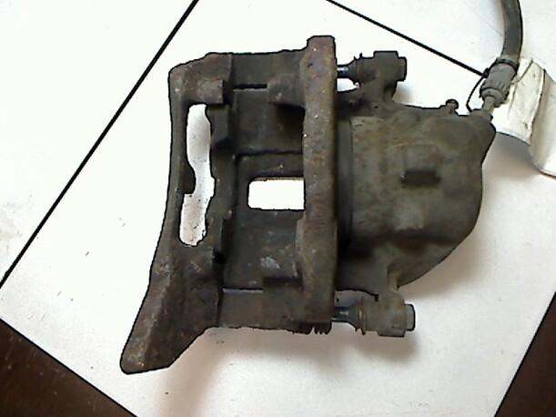 Foto: BREMSSATTEL VORN LINKS eines Peugeot 405 Break s