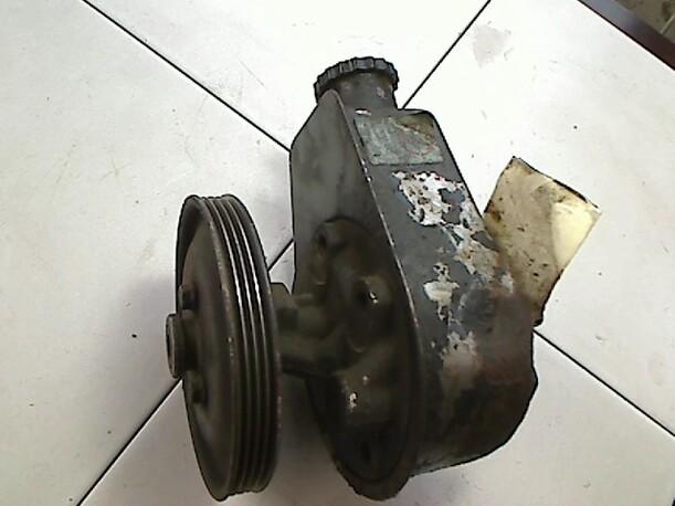 Foto: LENKGETRIEBEPUMPE eines Renault Megane 1.6 s