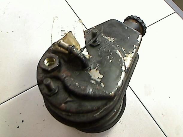 Foto: LENKGETRIEBEPUMPE eines Renault Megane 1.6 s