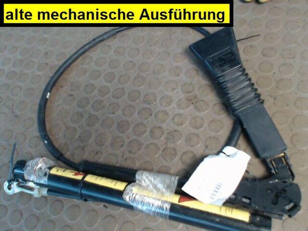 Foto: GURTSTRAFFER VORN LINKS eines Opel Omega Caravan 2.0 16V