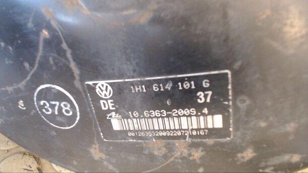 Foto: BREMSKRAFTVERSTÄRKER eines VW Golf 1.6