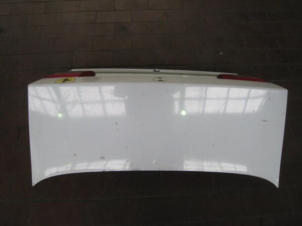 Foto: HECKKLAPPE / HECKDECKEL eines Lancia Dedra 1.6