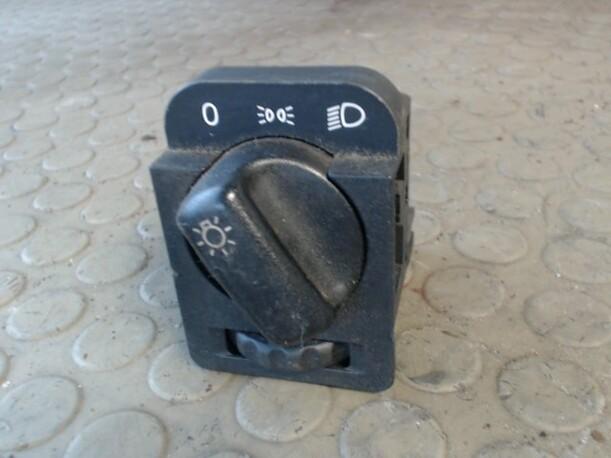Foto: LICHTSCHALTER eines Opel Vectra