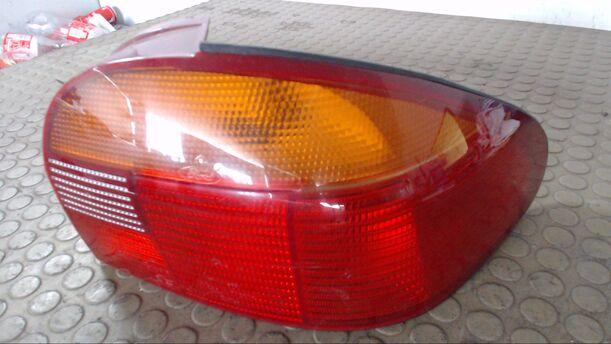 Foto: HECKLEUCHTE / RÜCKLICHT RECHTS eines Ford Mondeo