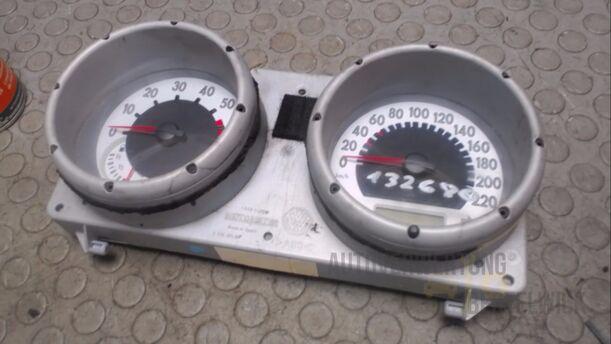 Foto: TACHOEINHEIT KOMBIINSTRUMENT eines VW Lupo 1.4 GT