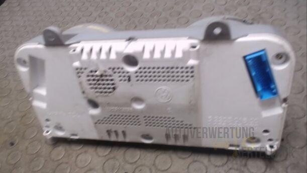 Foto: TACHOEINHEIT KOMBIINSTRUMENT eines VW Lupo 1.4 GT