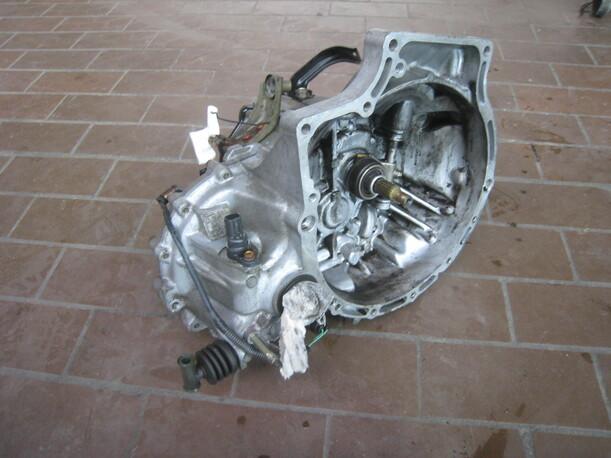 Foto: SCHALTGETRIEBE 5-GANG eines Mazda Demio 1.4