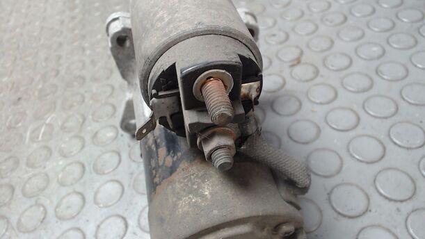 Foto: ANLASSER / STARTER eines Mazda Demio 1.4