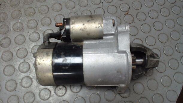 Foto: ANLASSER / STARTER eines Mazda Demio 1.4