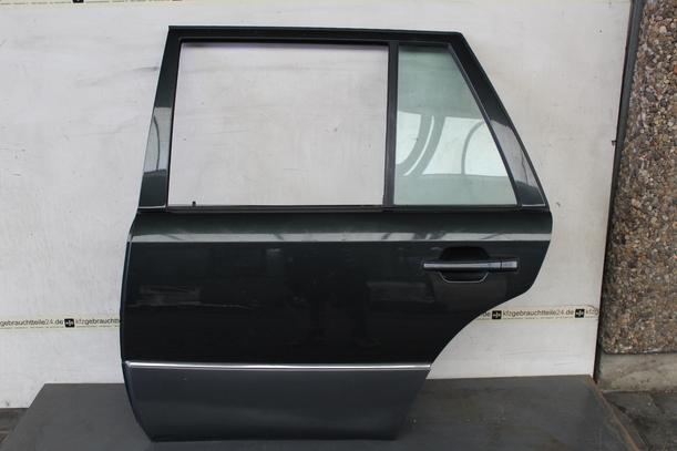 Foto: TÜR HINTEN LINKS eines Mercedes-Benz 250 TD