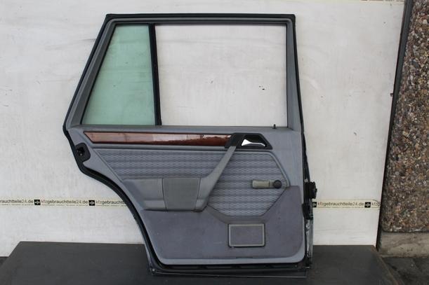 Foto: TÜR HINTEN LINKS eines Mercedes-Benz 250 TD