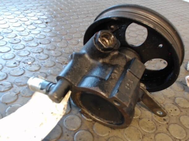 Foto: LENKGETRIEBEPUMPE eines Opel Vectra