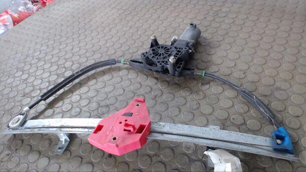 Foto: FENSTERHEBER ELEKTR. VORN RECHTS eines Ford Mondeo Turnier 16V