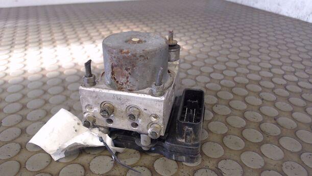 Foto: HAUPTBREMSAGGREGAT ABS eines Mazda 626 1.9