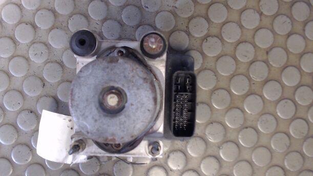Foto: HAUPTBREMSAGGREGAT ABS eines Mazda 626 1.9