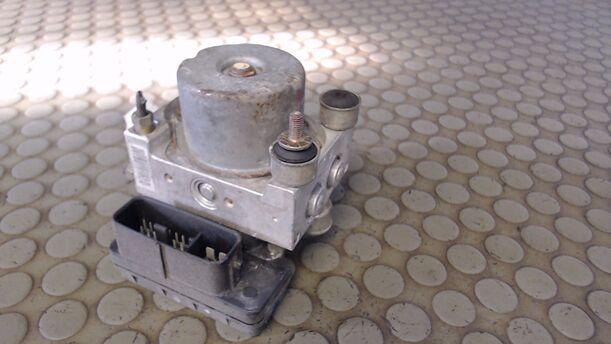 Foto: HAUPTBREMSAGGREGAT ABS eines Mazda 626 1.9