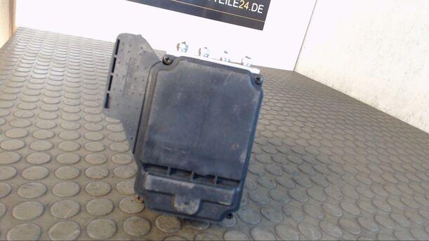Foto: HAUPTBREMSAGGREGAT ABS eines Lexus IS 200 Comfort