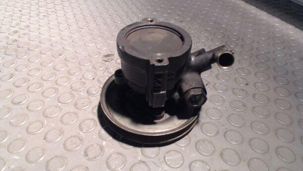 Foto: LENKGETRIEBEPUMPE eines Fiat Brava 1.6 16V Comfort