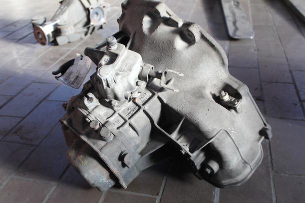 Foto: SCHALTGETRIEBE 5-GANG eines Opel Corsa Comfort