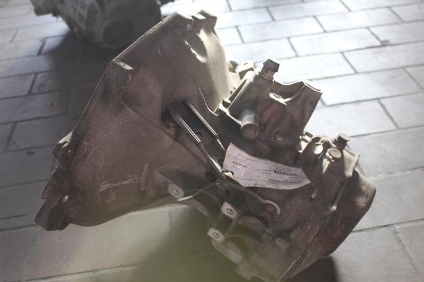 Foto: SCHALTGETRIEBE 5-GANG eines Opel Corsa Comfort