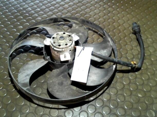 Foto: ELEKTROLÜFTER eines Audi A3 1.6 GRI