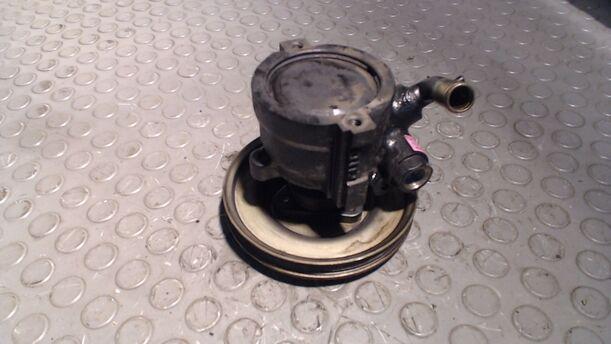 Foto: LENKGETRIEBEPUMPE eines Fiat Brava 1.6 16V GRI