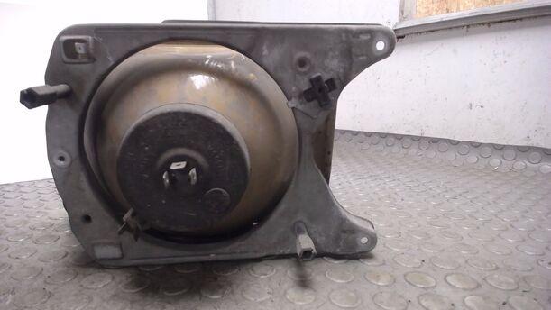 Foto: SCHEINWERFER RECHTS BOSCH H4 eines OPEL KADETT D 1,2S