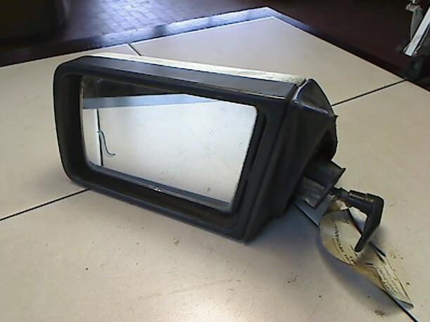 Foto: AUSSENSPIEGEL LINKS MECH. INNENVERSTB. eines Opel Corsa
