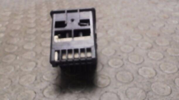 Foto: LICHTSCHALTER eines Opel Omega