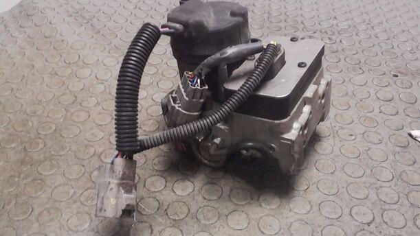 Foto: HAUPTBREMSAGGREGAT ABS eines Toyota Corolla 1.4